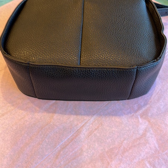 Steve Madden Black Quilted Shoulder Bag | Exterior Pockets - Picture 6 of 9